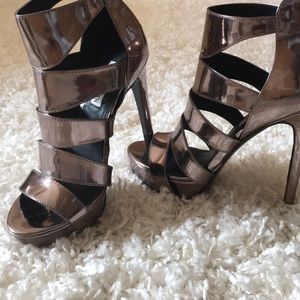 Steve Madden Pewter Platform Heel